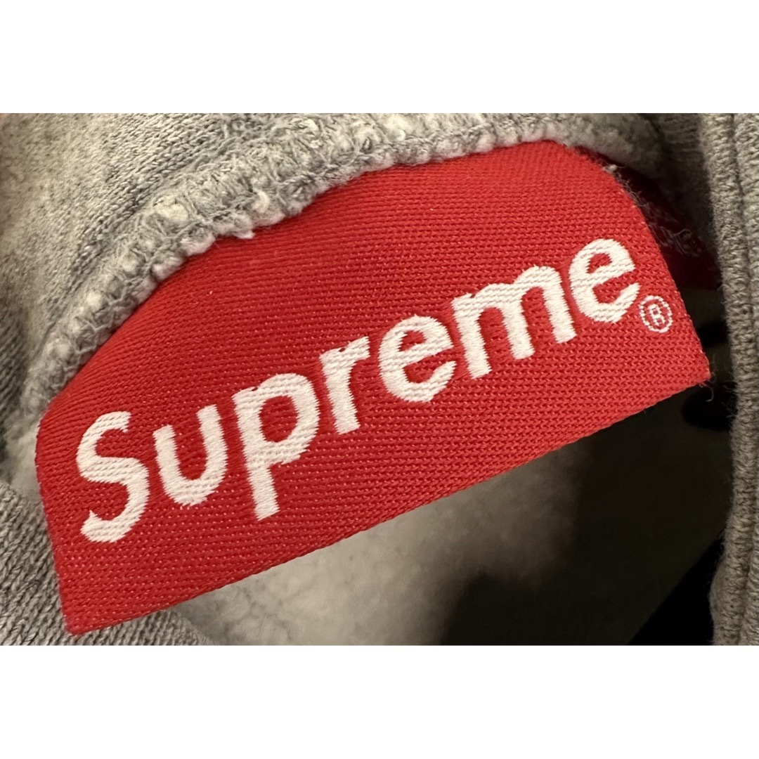 Supreme(シュプリーム)のsupreme メンズのトップス(パーカー)の商品写真