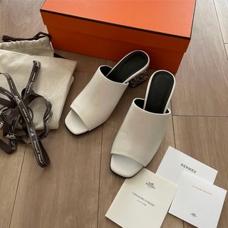 HERMES  エルメス　2023SS 新作　グロッシー サンダル 未使用