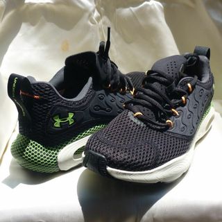 アンダーアーマー(UNDER ARMOUR)の定価12100円新品26cm /HOVR Revenantホバースニーカー(スニーカー)