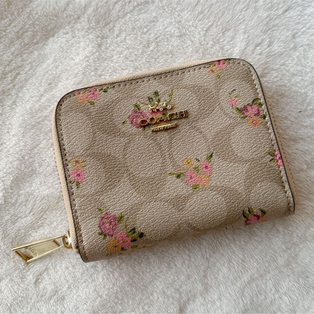 COACH コーチ　ラウンドファスナーコインケース 小銭入れ財布　ピンク花柄