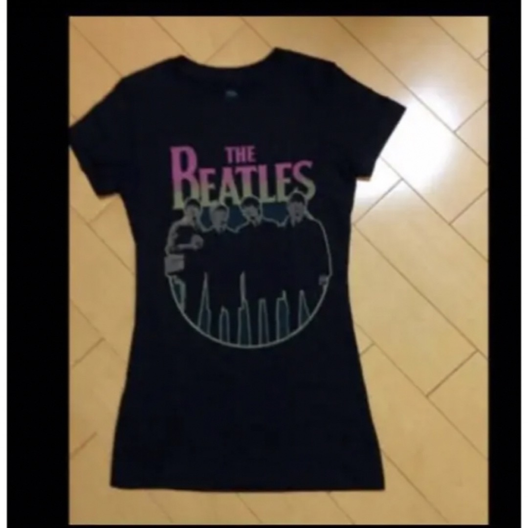 THE BEATLES(ビートルズ)のビートルズブラックデザインT レディースのトップス(Tシャツ(半袖/袖なし))の商品写真
