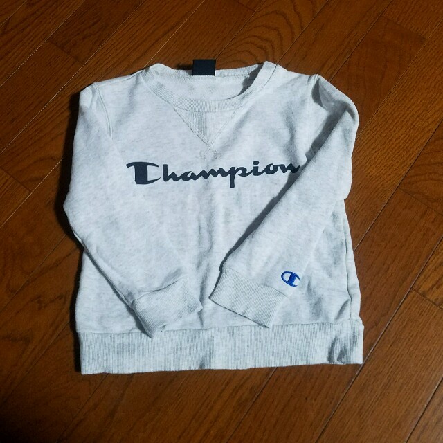 Champion(チャンピオン)のチャンピオン　トレーナー キッズ/ベビー/マタニティのキッズ服男の子用(90cm~)(ニット)の商品写真