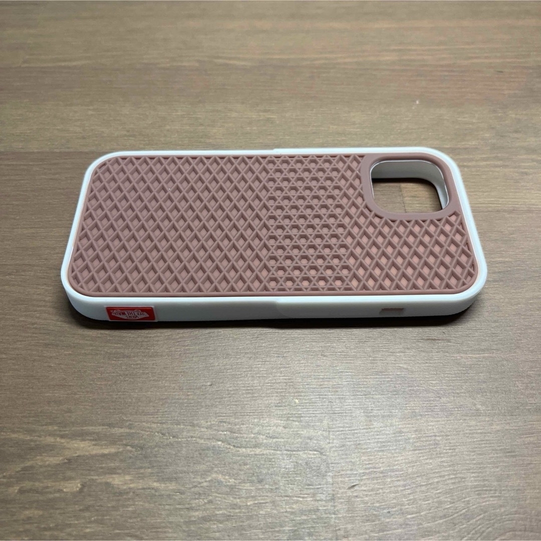 iPhone(アイフォーン)の【新入荷】iPhone13/14ケース vans バンズ　 スマホ/家電/カメラのスマホアクセサリー(iPhoneケース)の商品写真