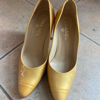 CHANEL 7センチヒールゴールドパンプス 38サイズ