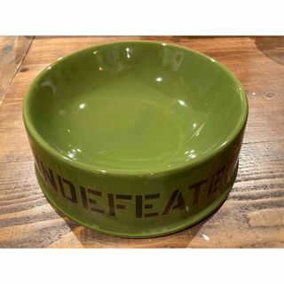 UNDEFEATED ドッグフード入れ