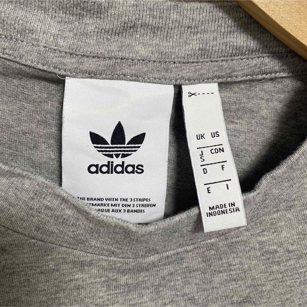 adidas(アディダス)の【adidas】メンズ　S   トップス　Tシャツ　半袖　グレー メンズのトップス(Tシャツ/カットソー(半袖/袖なし))の商品写真