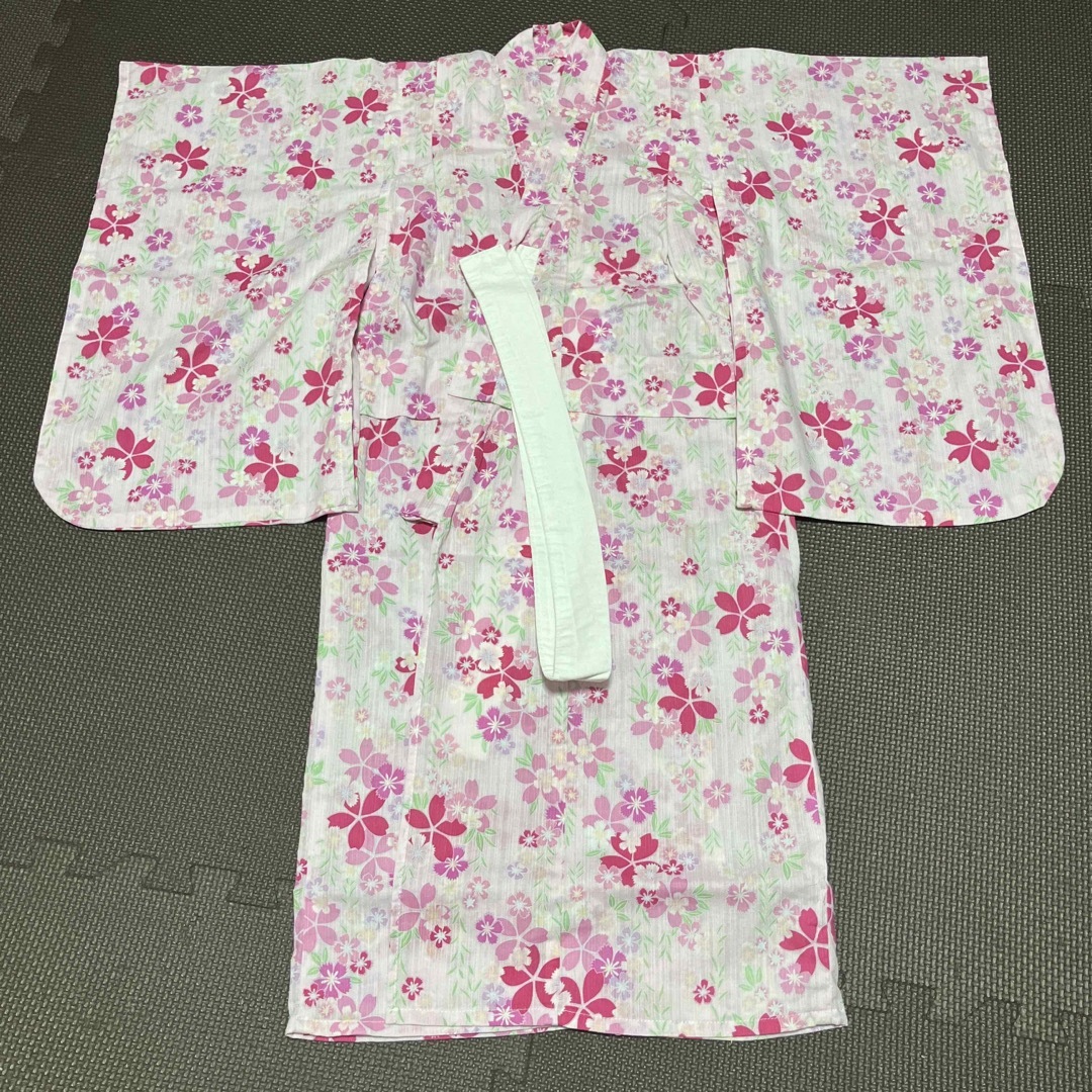 西松屋(ニシマツヤ)の浴衣100〜110 女の子 キッズ/ベビー/マタニティのキッズ服女の子用(90cm~)(甚平/浴衣)の商品写真