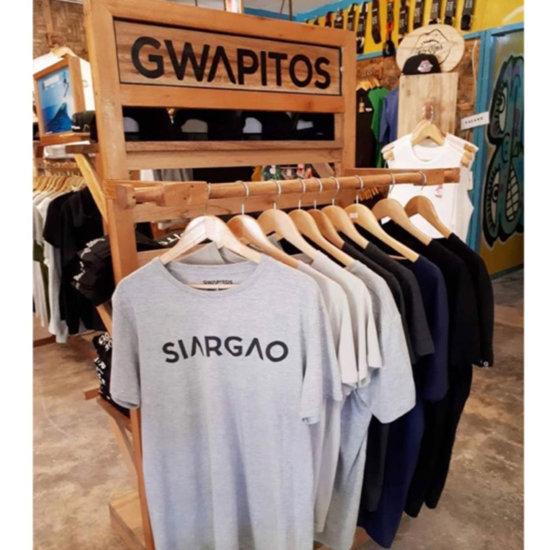 GWAPITOS 海外ブランド　SIARGAO　スリムフィットcotton100 メンズのトップス(シャツ)の商品写真