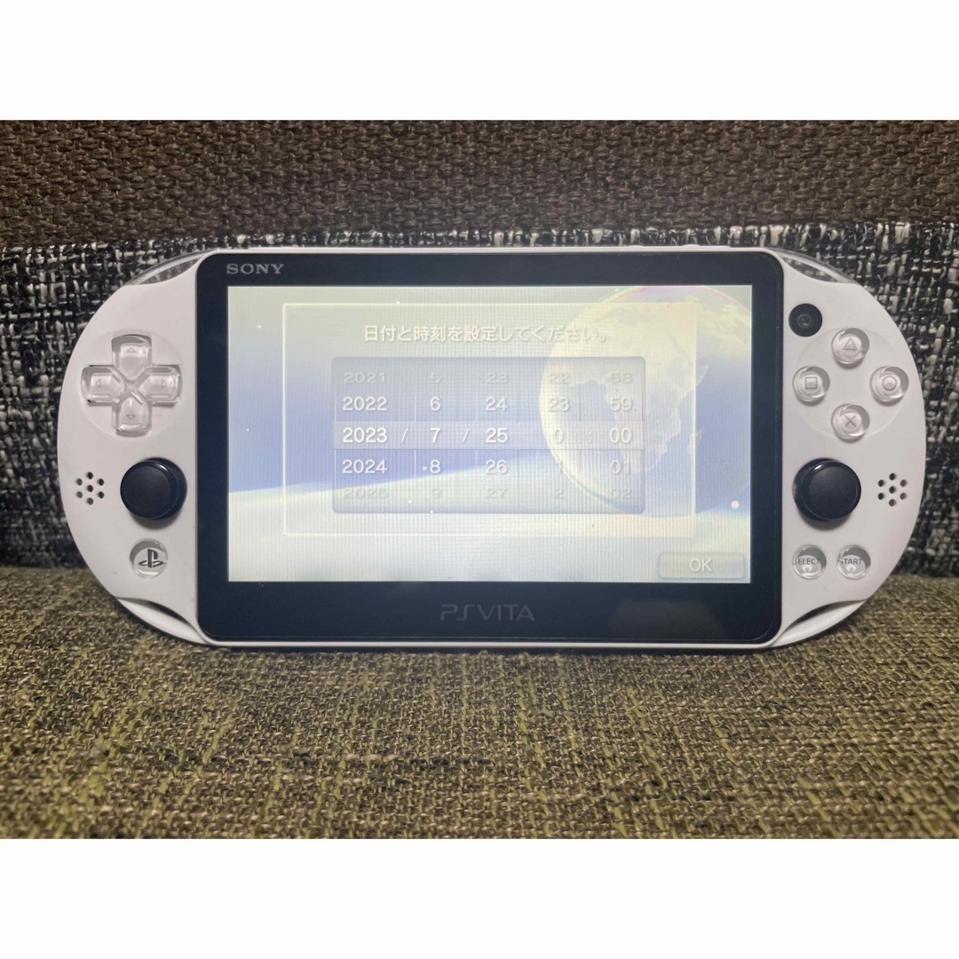 SONY PlayStationVITA 本体  PCH-2000 ZA22