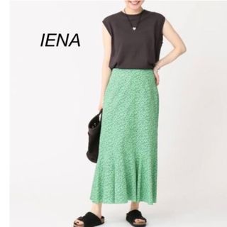 イエナ(IENA)のお値下げ　IENA イエナ　タグ付き新品未使用✨　　　マーメイド　スカート(ロングスカート)