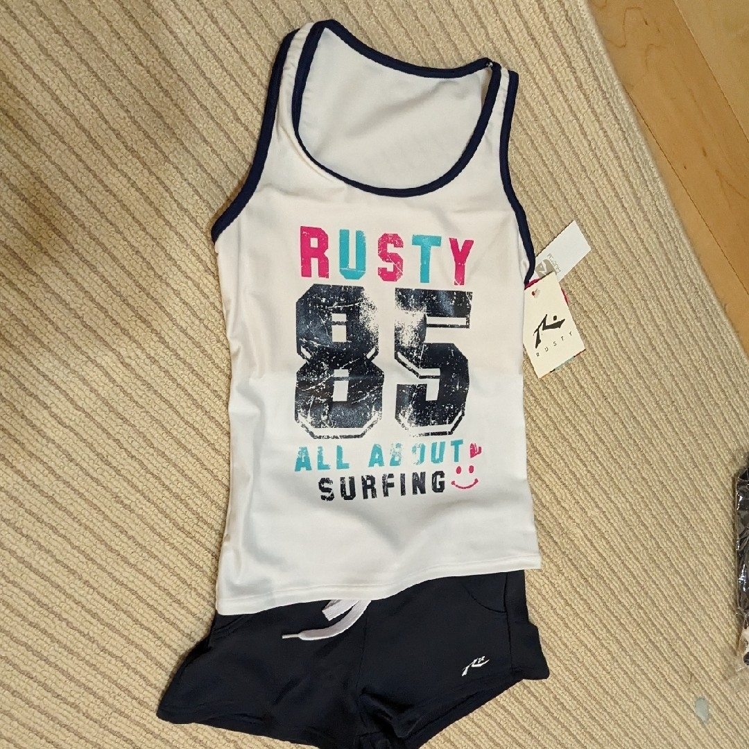 RUSTY(ラスティ)のラスティ☆水着3点セット 130センチ キッズ/ベビー/マタニティのキッズ服女の子用(90cm~)(水着)の商品写真