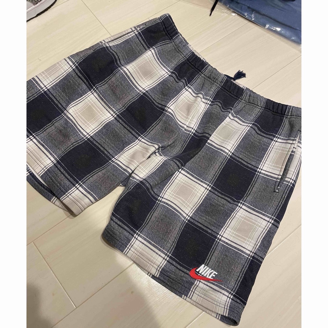 Supreme(シュプリーム)のXL supreme NIKE Plaid Sweatshort ナイキ  メンズのパンツ(ショートパンツ)の商品写真