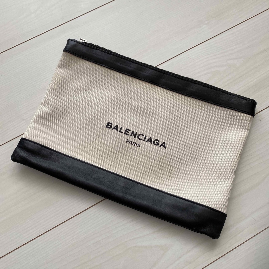 BALENCIAGAバレンシアガ　クラッチ　バック　キャンバス