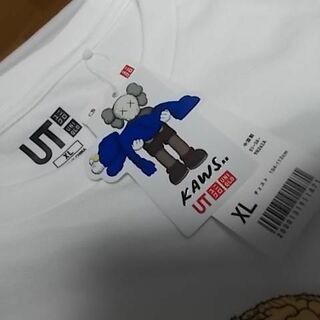 人体模型 Tシャツ 白 新品 kaws カウズ コラボ XL uniqloユニクロ