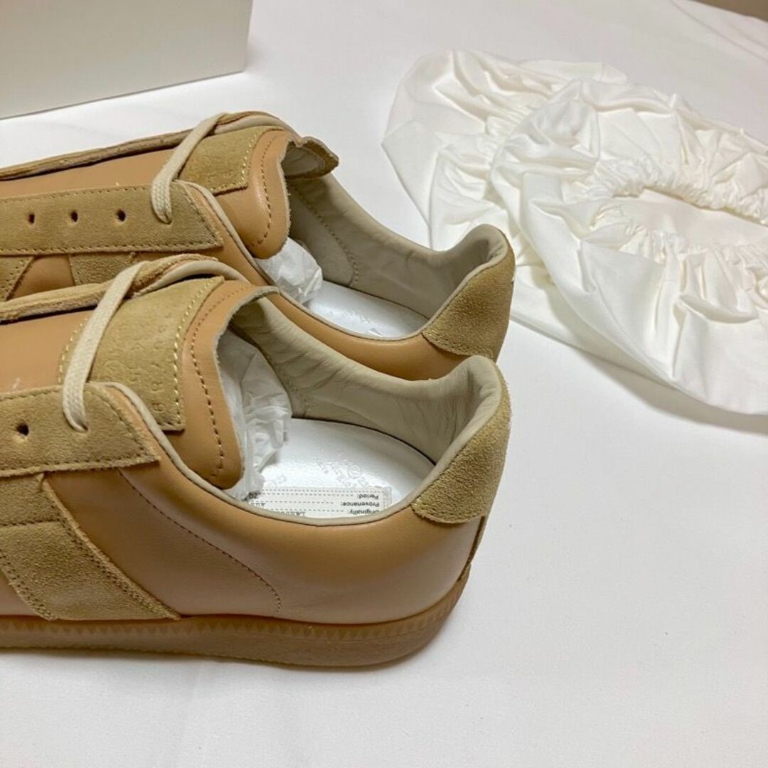 Maison Martin Margiela(マルタンマルジェラ)の新品 41 マルジェラ 22aw ベージュ ジャーマントレーナー 5057 メンズの靴/シューズ(スニーカー)の商品写真