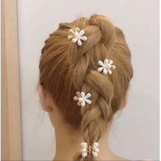 フラワー ヘアクリップ 花 パール ヘアアレンジ ヘアピン４個(バレッタ/ヘアクリップ)