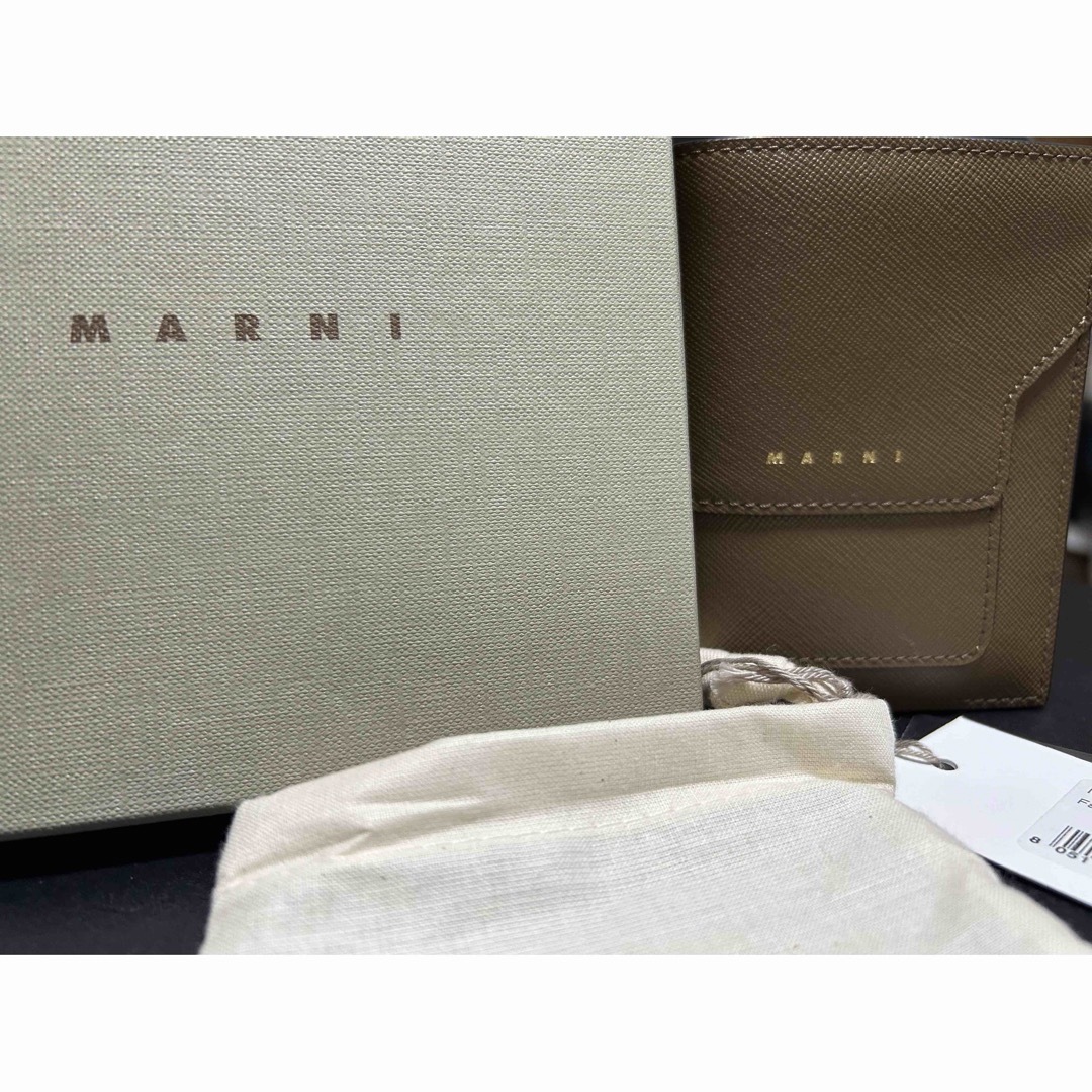 Marni(マルニ)のMARNI マルニ PFMOQ14U07 LV520 ブラウン レディースのファッション小物(財布)の商品写真