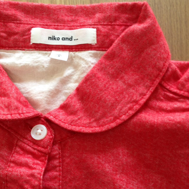 niko and...(ニコアンド)の新品！ニコアンドのシャツ レディースのトップス(シャツ/ブラウス(長袖/七分))の商品写真