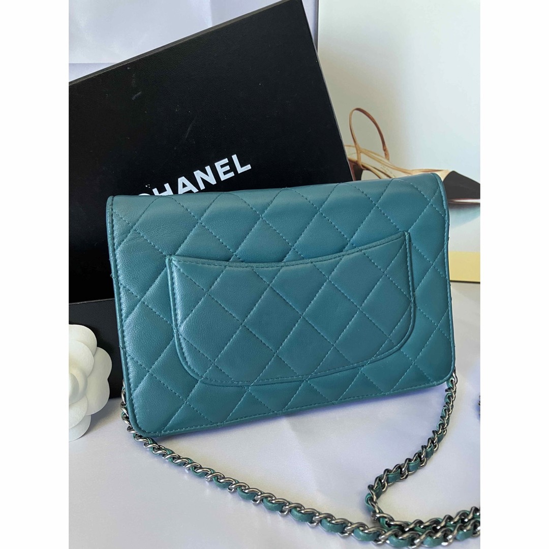 CHANEL(シャネル)のCHANEL♡チェーンウォレット レディースのバッグ(ショルダーバッグ)の商品写真