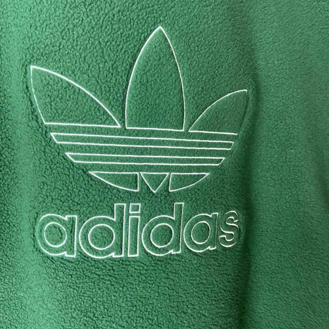 【人気グリーン】adidasフリースパーカー古着両面刺繍ロゴ緑ストリートM長袖