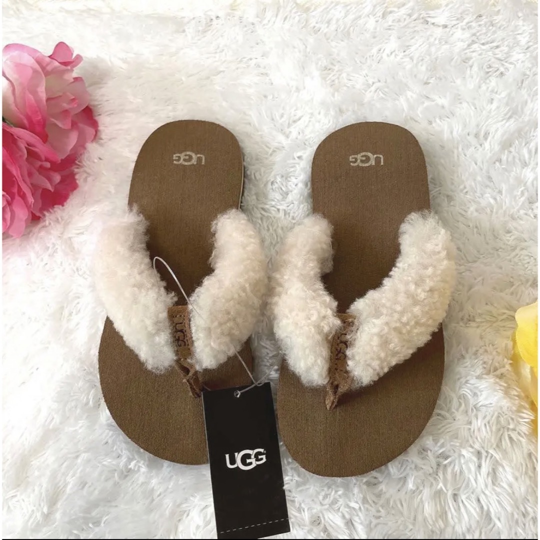 UGG(アグ)の新品! UGG ビーチサンダル　日本未発売品!　19.5cm  ボア　ブラウン レディースの靴/シューズ(サンダル)の商品写真