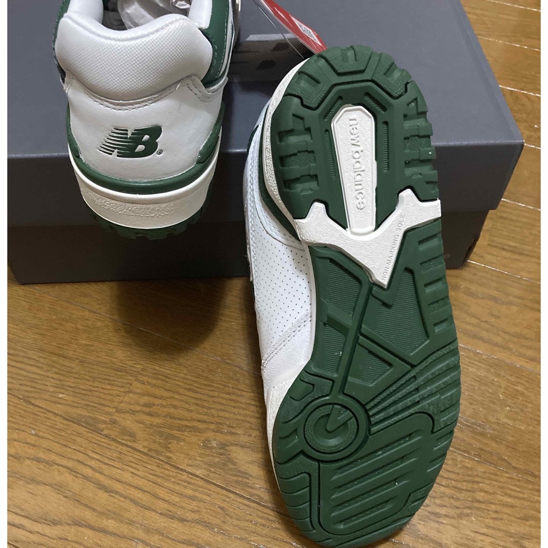 New Balance(ニューバランス)の26cm New Balance 550 Green BB550WT1 新品 メンズの靴/シューズ(スニーカー)の商品写真