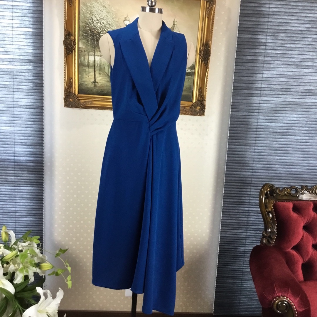 新品☆ DKNY サイズ4【73B】