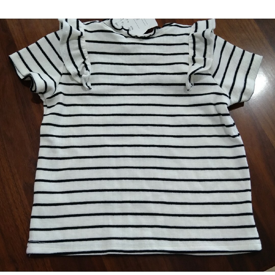 ボーダー　Tシャツ（100cm） キッズ/ベビー/マタニティのキッズ服女の子用(90cm~)(Tシャツ/カットソー)の商品写真