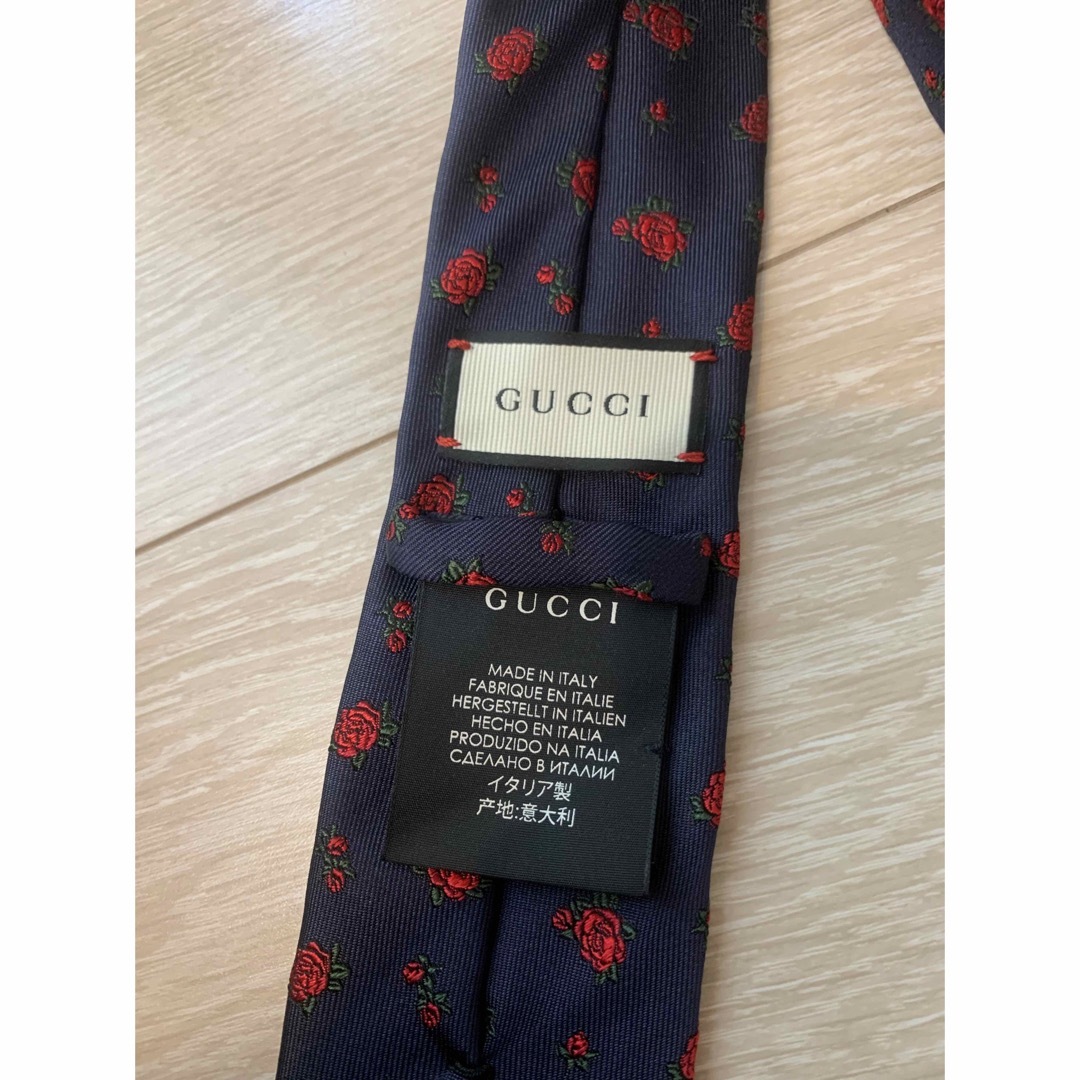 Gucci(グッチ)のGUCCI ネクタイ　花柄 メンズのファッション小物(ネクタイ)の商品写真