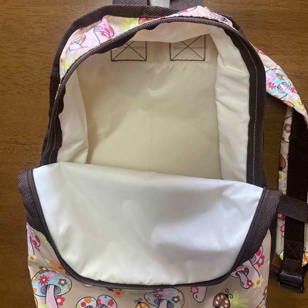 LeSportsac(レスポートサック)のレスポートサックリツクサツク レディースのバッグ(リュック/バックパック)の商品写真