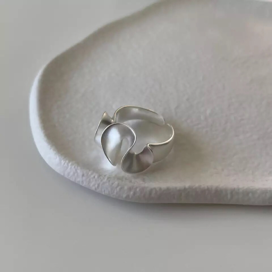 TODAYFUL(トゥデイフル)の【新品】flow frill ring / silver レディースのアクセサリー(リング(指輪))の商品写真