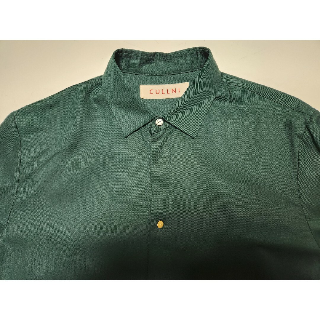 STUDIOUS(ステュディオス)の【美品】クルニ　CULLNI　サイドスリット　長袖ロングシャツ　緑　1 メンズのトップス(シャツ)の商品写真