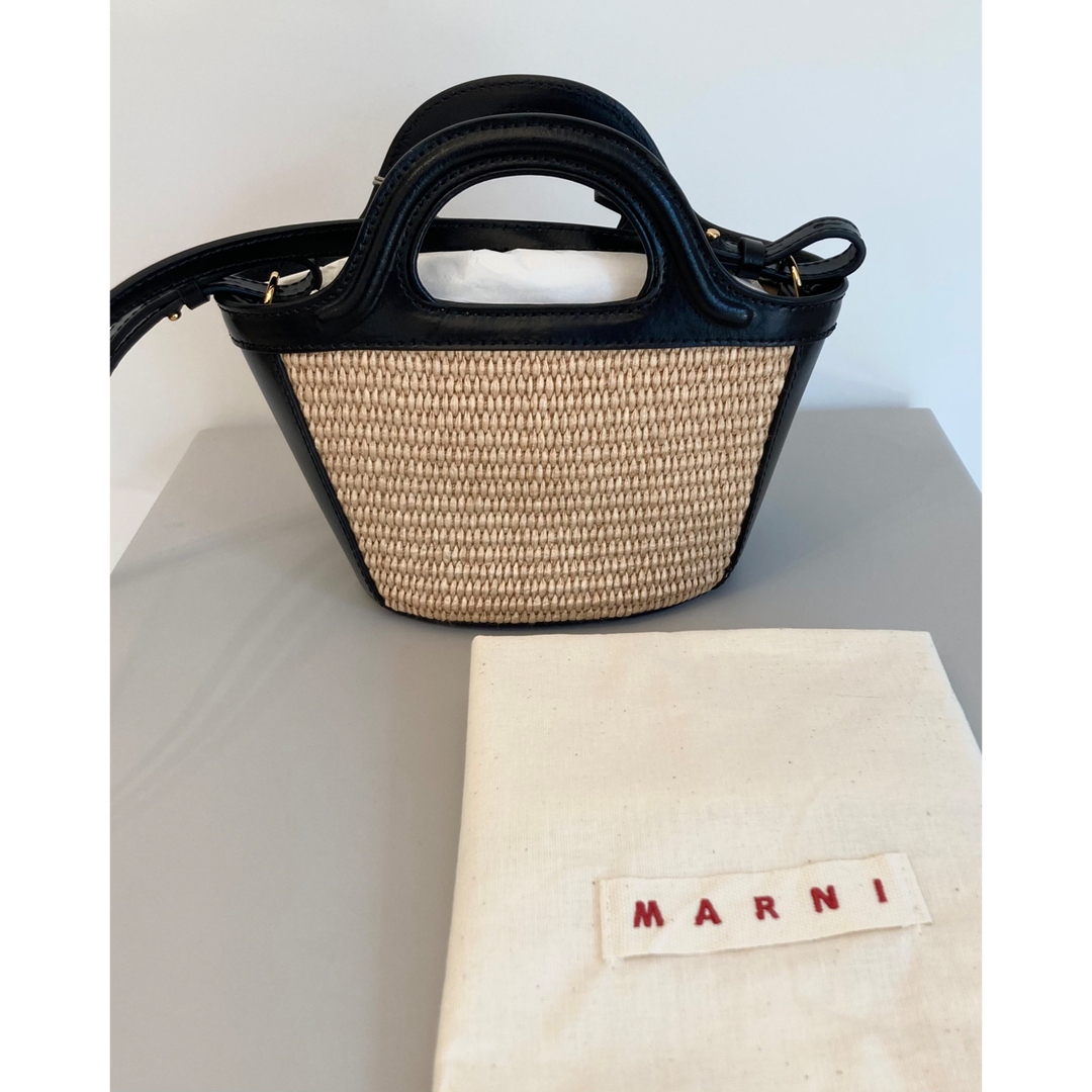 Marni(マルニ)のMARNI マルニ　トロピカル　バッグ　マイクロ レディースのバッグ(かごバッグ/ストローバッグ)の商品写真