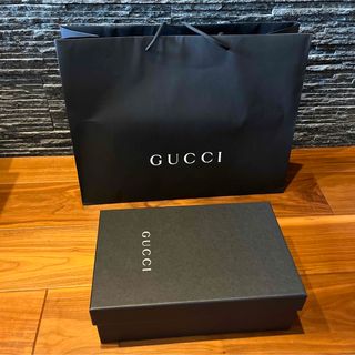 グッチ(Gucci)のグッチ　GUCCI 靴箱　昨日購入したばかりです　空箱　ラッピング　紙袋(その他)