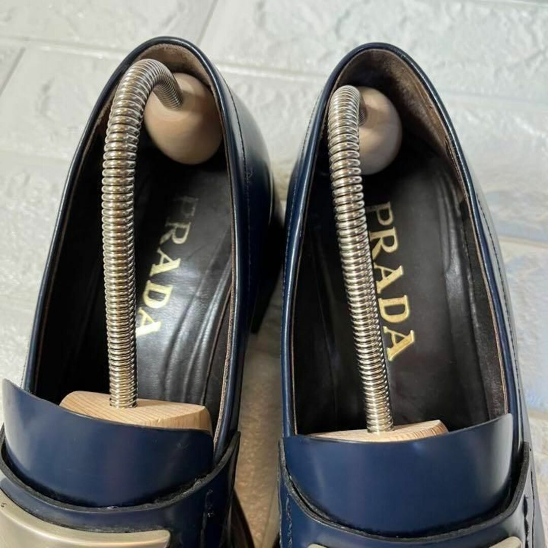 【美品】PRADA ネイビー バックルローファー プレート ロゴプレート