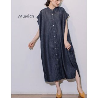 ミューニック(MUNICH)の【未使用タグ付】Munich ミューニック デニム バンドカラー ワンピース(ロングワンピース/マキシワンピース)