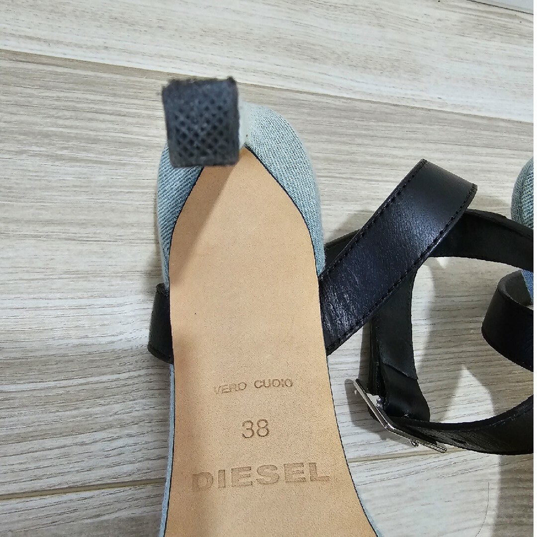 DIESEL(ディーゼル)のDIESEL デニム サンダル 38 レディースの靴/シューズ(サンダル)の商品写真