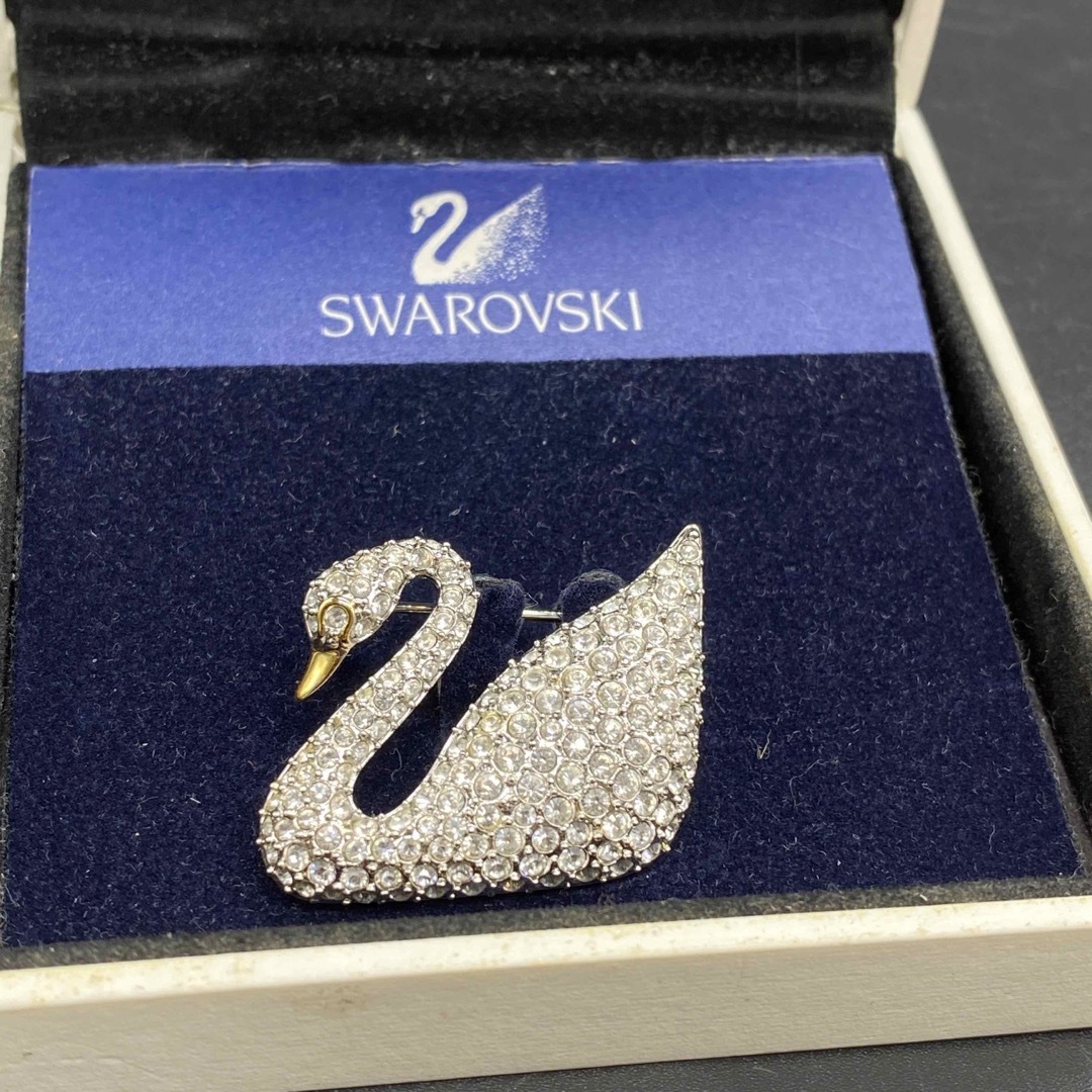 SWAROVSKI(スワロフスキー)の箱付き スワロフスキー ブローチ スワン　ラインストーン　no.63 レディースのアクセサリー(ブローチ/コサージュ)の商品写真