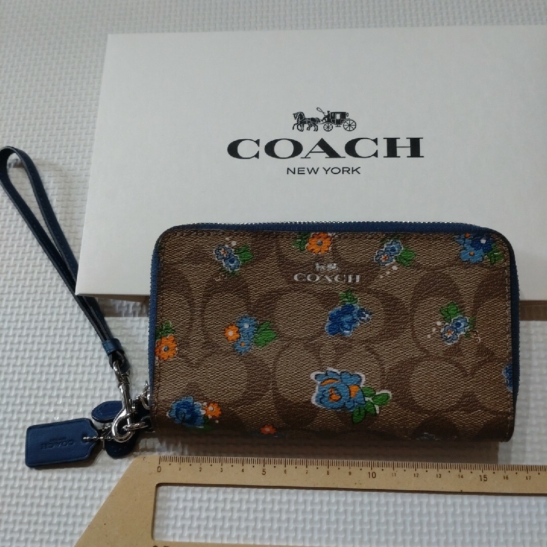 COACH - 新品未使用、コーチ、長財布 ハーフサイズ 花柄の通販 by そら