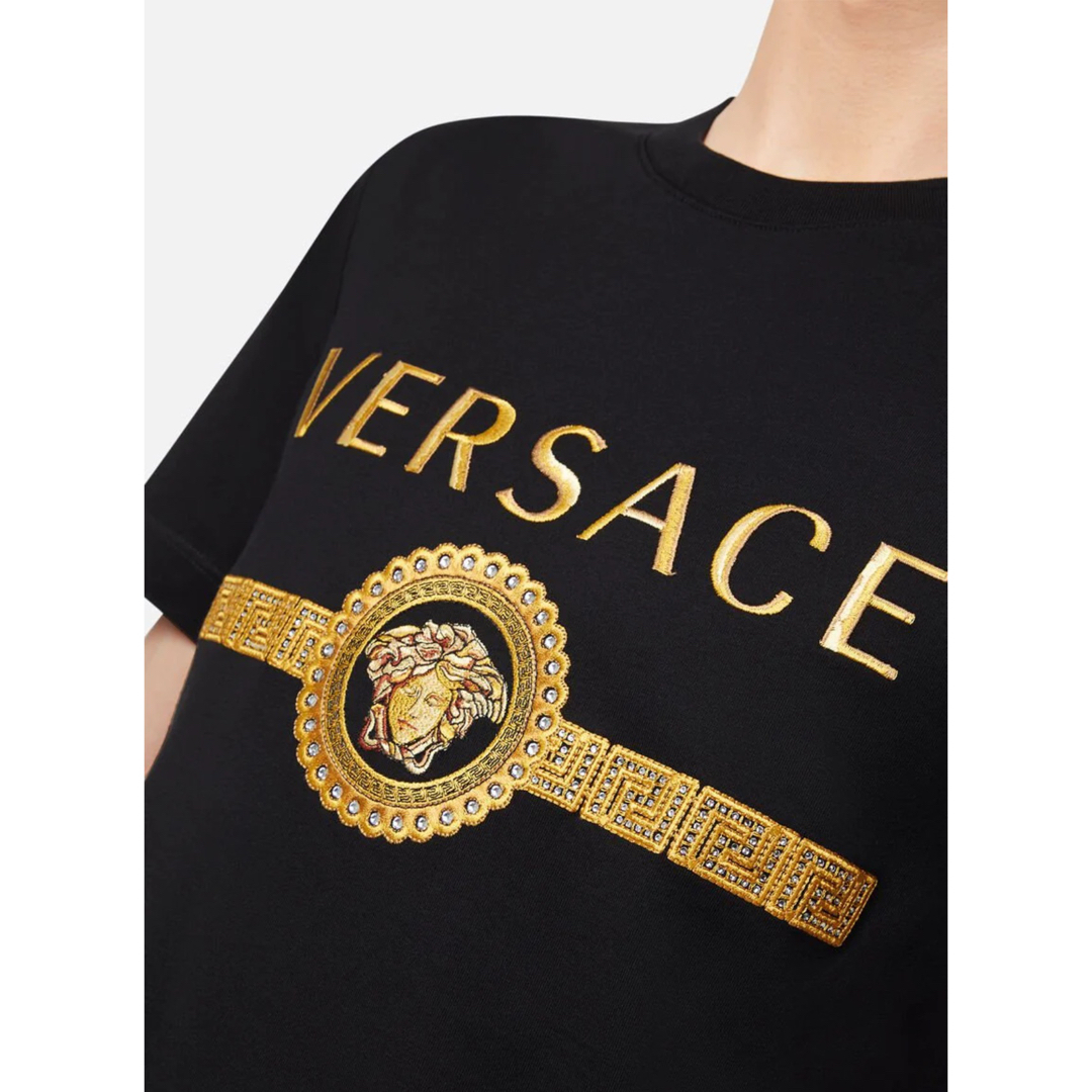 VERSACE - VERSACE⭐︎刺繍ラインストーン Tシャツの通販 by Ken ...