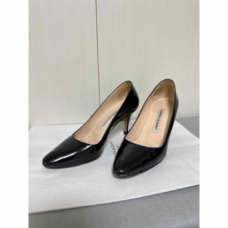 マノロブラニク(MANOLO BLAHNIK)のマロノブラニク／エナメルパンプス(ハイヒール/パンプス)