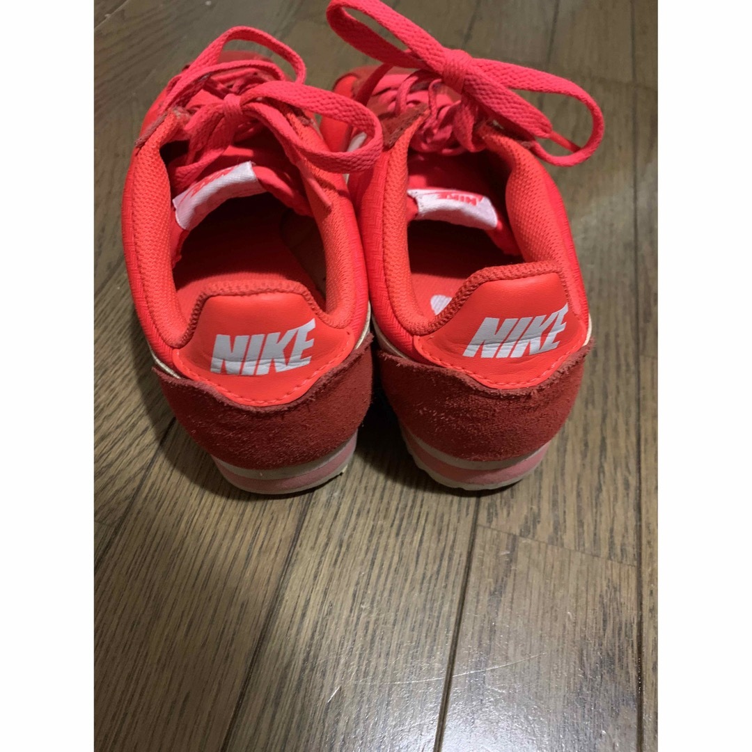 NIKE(ナイキ)のNIKE 23センチ　軽量スニーカー レディースの靴/シューズ(スニーカー)の商品写真