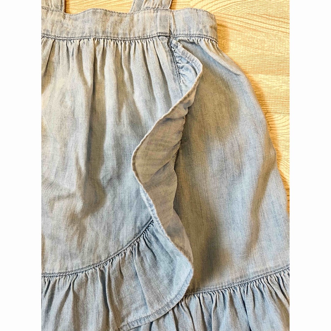 babyGAP(ベビーギャップ)のGAP デニムワンピース 90cm キッズ/ベビー/マタニティのキッズ服女の子用(90cm~)(ワンピース)の商品写真