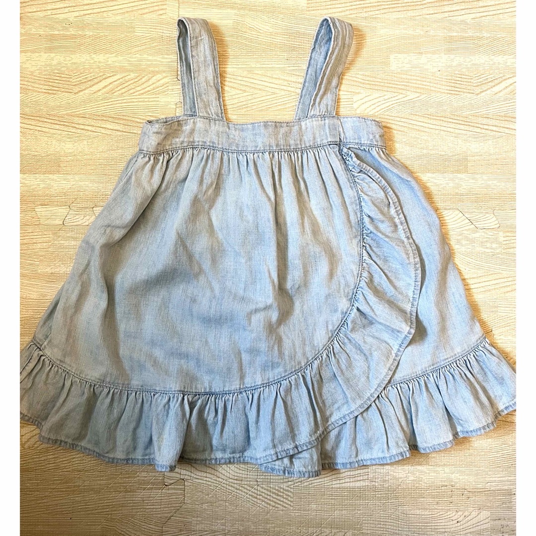 babyGAP(ベビーギャップ)のGAP デニムワンピース 90cm キッズ/ベビー/マタニティのキッズ服女の子用(90cm~)(ワンピース)の商品写真