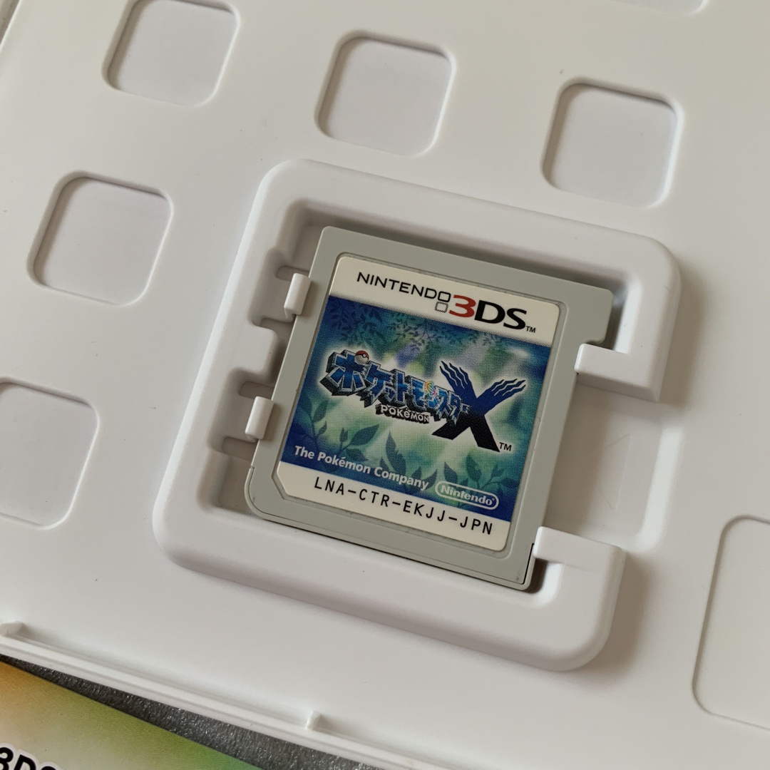 ニンテンドー3DS(ニンテンドー3DS)の美品　ポケモン　Ｘ　DS 3DS ソフト　ポケルス　伝説　ケース　取扱説明書 エンタメ/ホビーのゲームソフト/ゲーム機本体(携帯用ゲームソフト)の商品写真