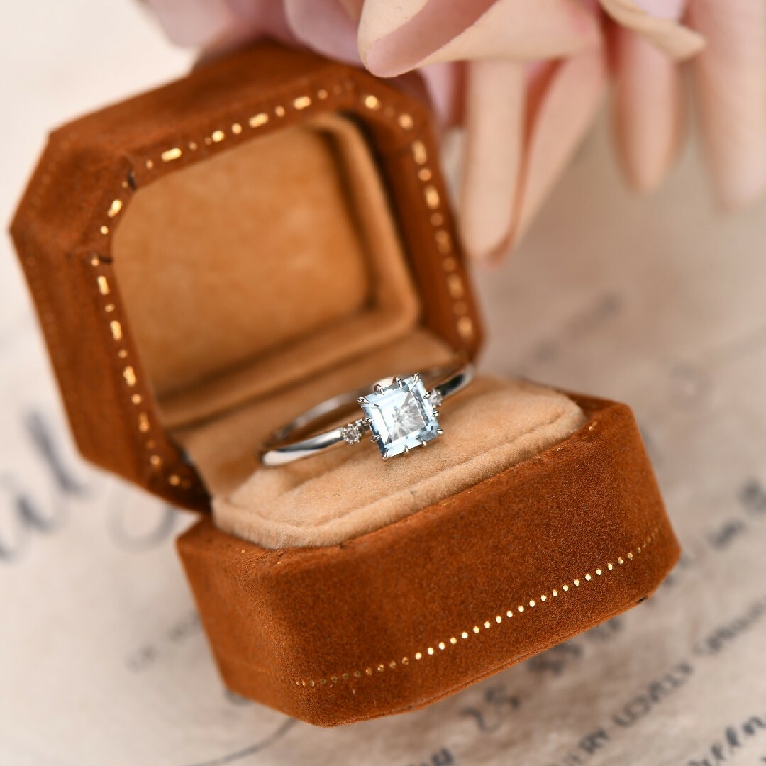 天然ダイヤモンド付きアクアマリンリングk18 レディースのアクセサリー(リング(指輪))の商品写真