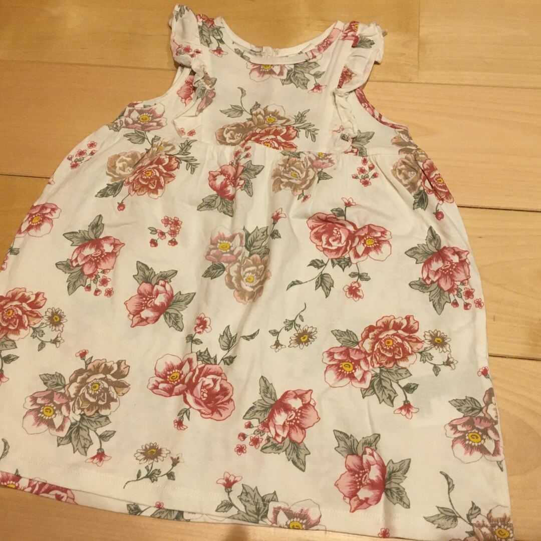 H＆M★ワンピース★花柄★白★6-9M キッズ/ベビー/マタニティのベビー服(~85cm)(ワンピース)の商品写真