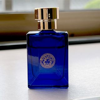 ヴェルサーチ(VERSACE)のヴェルサーチ　オードトワレ　ディランブルー　5ml  お試し(香水(男性用))