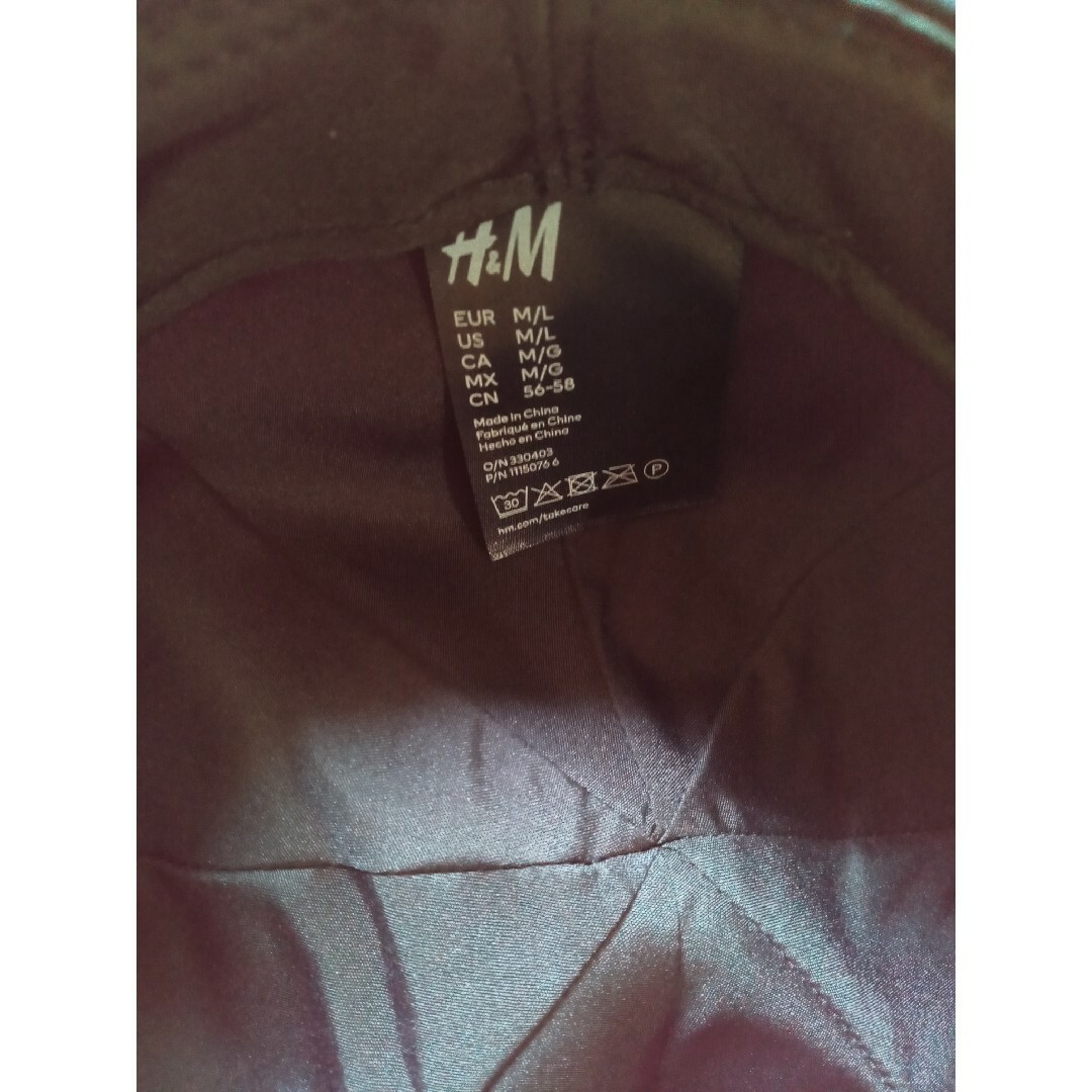 H&M(エイチアンドエム)のエイチアンドエムベイカーキャップブラック🖤 レディースの帽子(キャップ)の商品写真