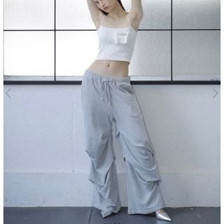 バブルス(Bubbles)のmelt the lady tuck sweat pants(カジュアルパンツ)